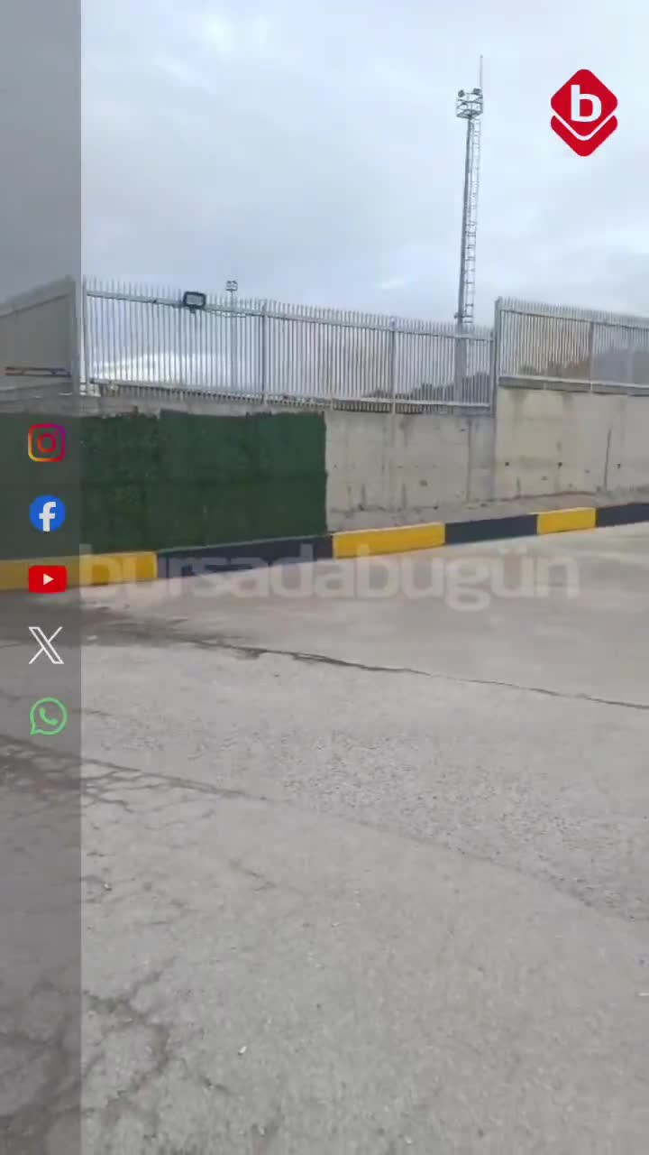 Avrupa yolu Türk şoförlere kapandı! TIR'lar sınırda mahsur kaldı