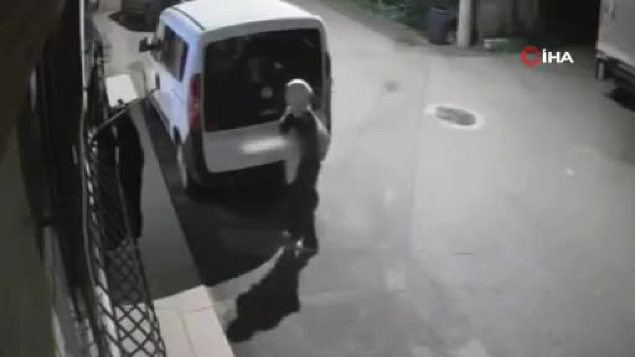 Bursa'da ilginç hırsızlık! Pazardan seçer gibi aldı...