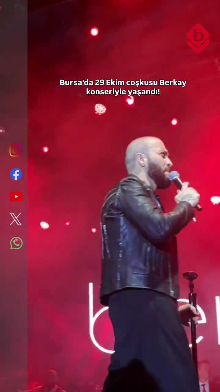 Bursa'da 29 Ekim coşkusu Berkay konseriyle yaşandı