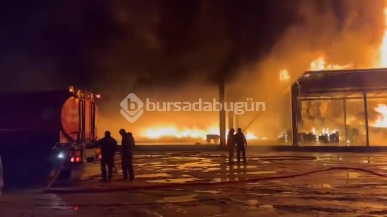 Bursa'da gece yarısı yangın paniği! Soğuk ha...