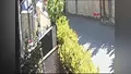 Ehliyeti olmayan sürücü inşaat işçisini ezer...