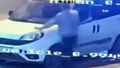 İzmir'de otomobil terörü: Sokak boyunca araç...