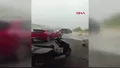 Sağanağa yakalanan motokuryeler köprü altına...