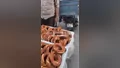 Herkese ücretsiz dağıttı, Vatandaşlar birbir...