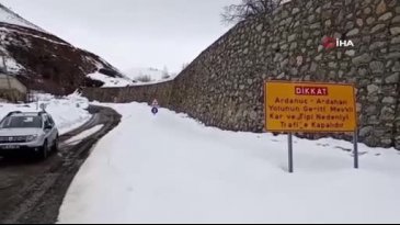 Ardahan-Ardanuç karayolunda karla mücadele çalışması başlatıldı
