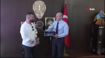Bursa İl Emniyet Müdürü Zaimoğlu, şüpheliyi yakalayan esnafı kabul etti