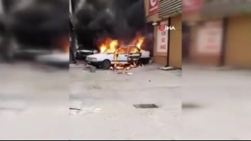 Bursa'da 2 otomobil yandı!
