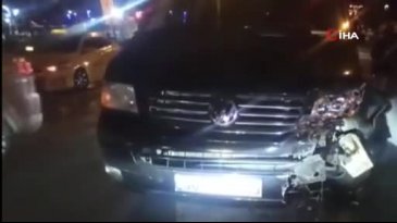 Ankara'da alkollü sürücü, trafik ışıklarında bekleyen araçlara çarptı