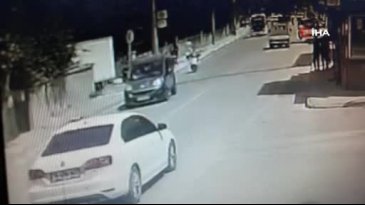 Bursa'da hafif ticari aracın çarptığı çocuk metrelerce savruldu