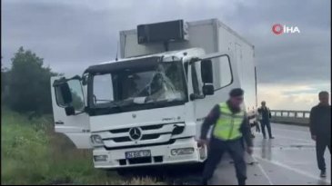Bursa'da ani fren kazaya neden oldu! Önce kamyon sonra tır çarptı