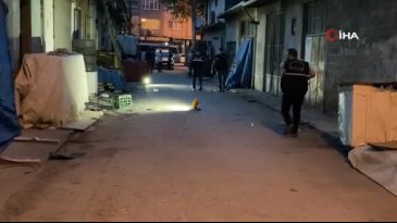 Bursa'da alkol masasında meydana gelen kavgada bir kişi boğazından ağır yaralandı