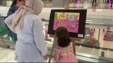 Bursa'da 6 yaşındaki Sümeyye'nin sergisi büyük ilgi gördü