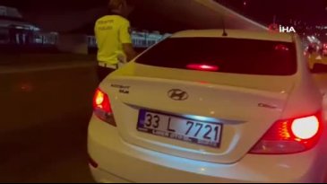 Bursa'da alkollü sürücü polisin peşinden ayrılmadı: Aracı bağlamayın