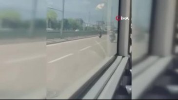 Bursa'da tepki çeken anlar! 5 kişi bindiler