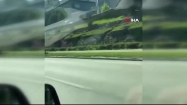 Bursa trafiğinde yoğun duman! Göz gözü görmedi...