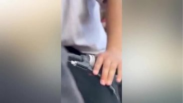 Böyle esnaf olmaz olsun! Yaptığı ahlaksızlık böyle görüntülendi...