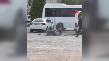 Bursa'da kızların kavgası kamerada!
