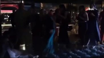 Düğünde korkunç anlar: Gelinin üstüne düştü