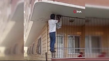 Arılara fısıldayan adam! Onu sokmuyorlar...