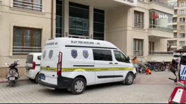 Kadın cinayetleri bitmiyor! Öldürdü, başında bekledi...