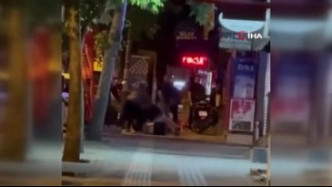 Bursa'nın en işlek caddelerinde tekme tokat darp!