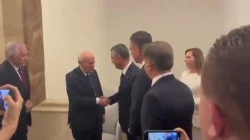 TBMM'de tokalaştılar! Bahçeli, Özel'i söylediğiyle güldürdü