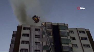 13 katlı binada yangın: Ölüler var...