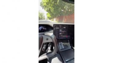 Yeni aldıkları elektrikli aracı test ederken büyük bir şok yaşadılar!