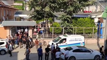 Bursa'da eşini vurup intihar etmişti! Yan yana toprağa verildiler...