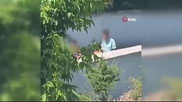 Öğretmen dayağı kamerada! 9 yaşındaki öğrencisine hiç acımadı...