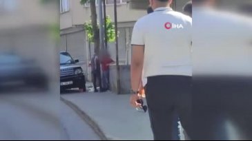 Sokak ortasında kadına dehşeti yaşattı! Sadece izlediler...