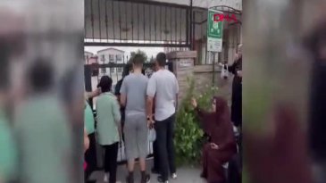 Bursa'da ilginç anlar! Sınava geç kalmalarına rağmen salona alındılar...