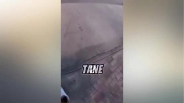 Paranın üzerine yazılan not, sipariş götüren kuryeyi çıldırttı!