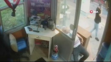 Ecelin böylesi! İki arkadaş aynı anda aynı kaderi paylaştı...