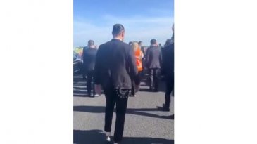 Cumhurbaşkanı Erdoğan'ı tam uçağa binerken yakalayıp bakın ne istedi