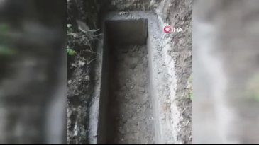 Kendi mezarını kazıp içine yattı! Nedenini duyan hayrete düştü...