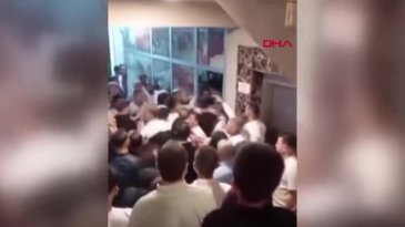 Bursa'da düğün salonunda kavga! Tekme ve yumruklar havada uçuştu