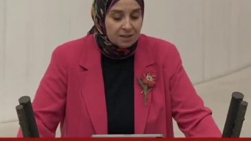TBMM'de şok hareket: Emekli maaşına kahkahalarla güldüler!