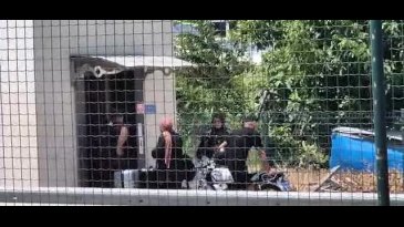 Bursa metrosunda akılalmaz anlar! Bunu da gördük...