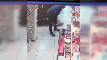 Bursa'da parfüm hırsızı kameralara yakalandı!