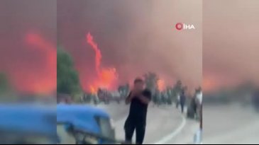 Bursa'da alevler göğe ulaştı! O aldırış etmedi..