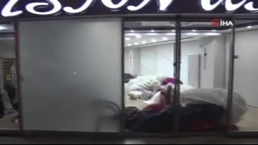 Mağazada aile dramı: Tazyikli su ile durduruldu!