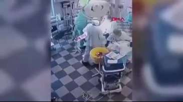 8,8'lik deprem anı kamerada! Doktorlar ameliyatta yakalandı