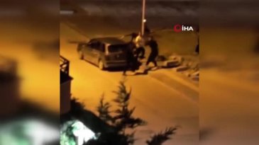Bursa'da gençler arasında kavga: Cadde boks ringine döndü