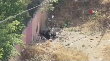 İlkokulun önünde madde kullandılar! Önce kameralara sonra polise yakalandılar...
