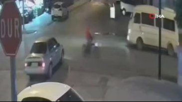 Motosiklet kazaları kamerada