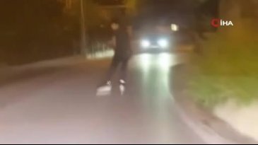 Bursa'da tehlikeli yolculuk: Patenli genç canını hiçe saydı!