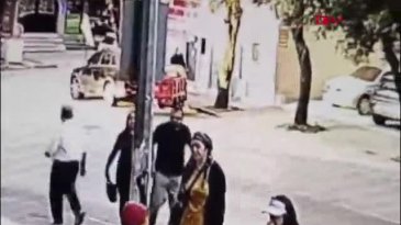 Bursa'da pes dedirten görüntü! El ele geldiler hırsızlık yaptılar