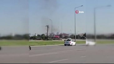 Anayolda geri geri ilerledi, kazaya karıştı olay yerinden böyle kaçtı