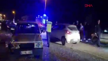Aynı bölgede 3 dakika arayla iki kaza kamerada: 1 yaralı